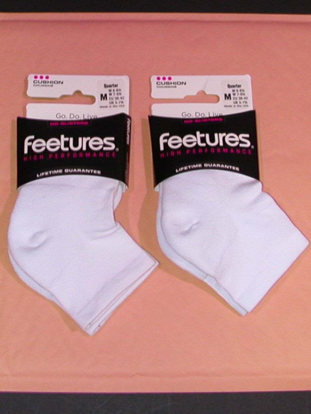 2 Pairs Feetures High Performace Cushion Quarter Socks Women's Medium NWT White